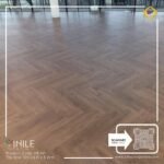 VINILE SPC Click Flooring Code HB 141 Herringboneseries light tone look, 5 mm thick, 100% waterproof.