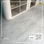 VINILE SPC Click Flooring Code SPC 151 wood wood gray light tone look, 5 mm thick, 100% waterproof.