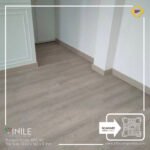 VINILE SPC Click Flooring Code SPC 197 wood grey medium tone look, 5 mm thick, 100% waterproof.